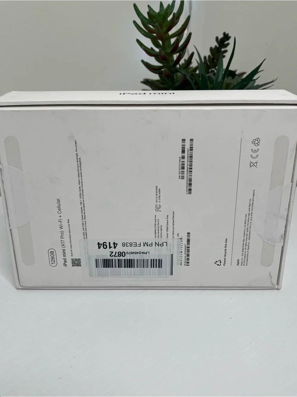 Apple iPad Mini Box